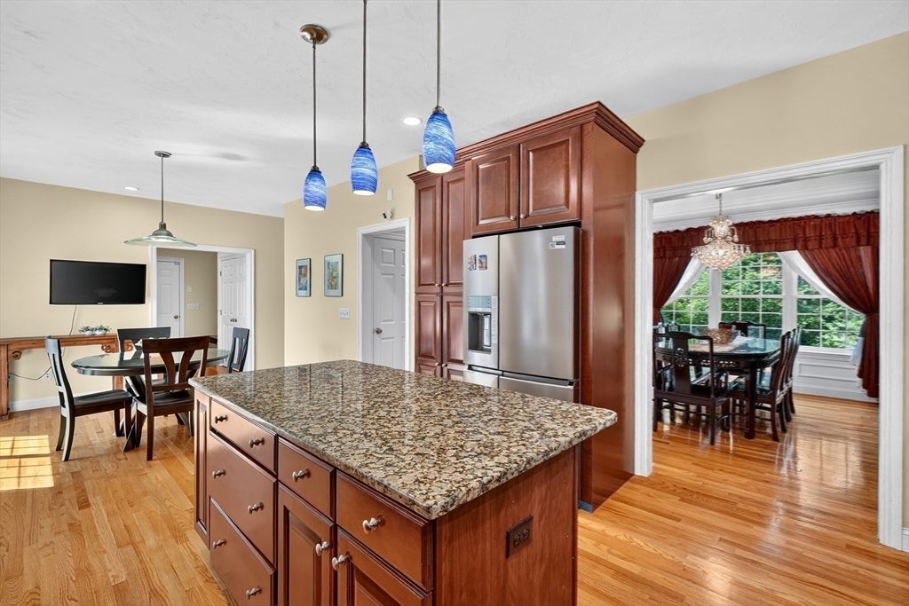 28 Hickory Dr, Shrewsbury, MA, 28 Hickory Dr, Shrewsbury, MA Photo #11