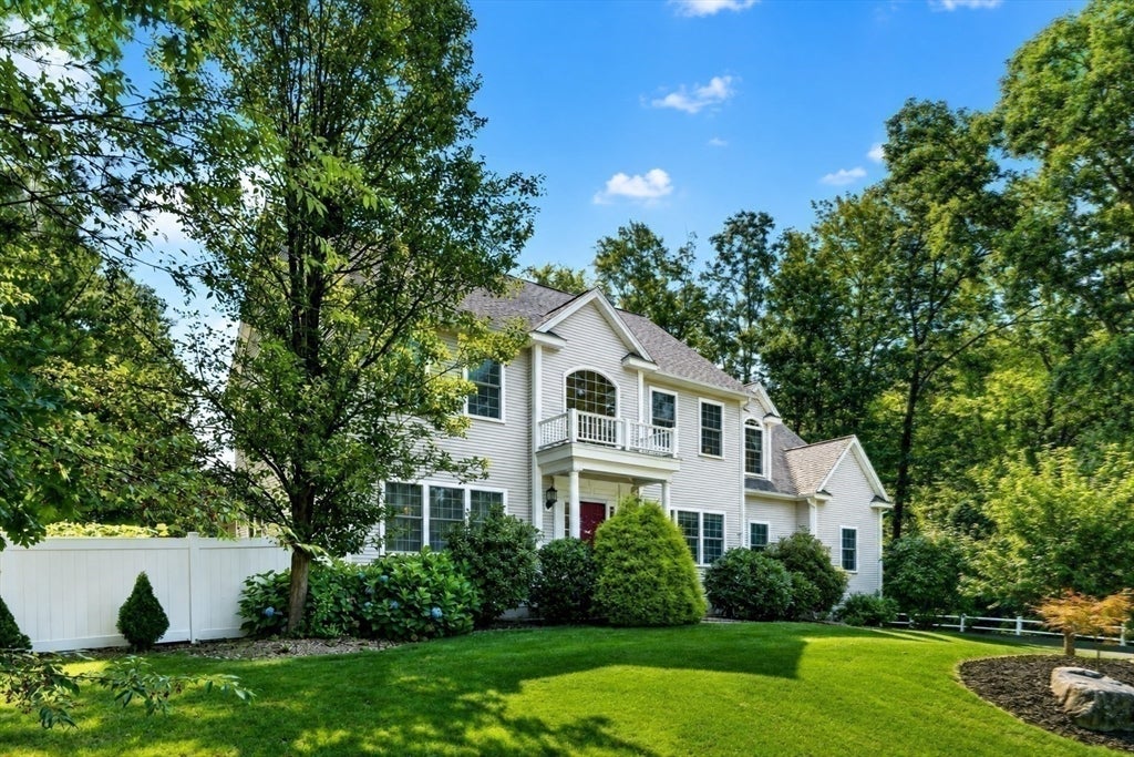 28 Hickory Dr