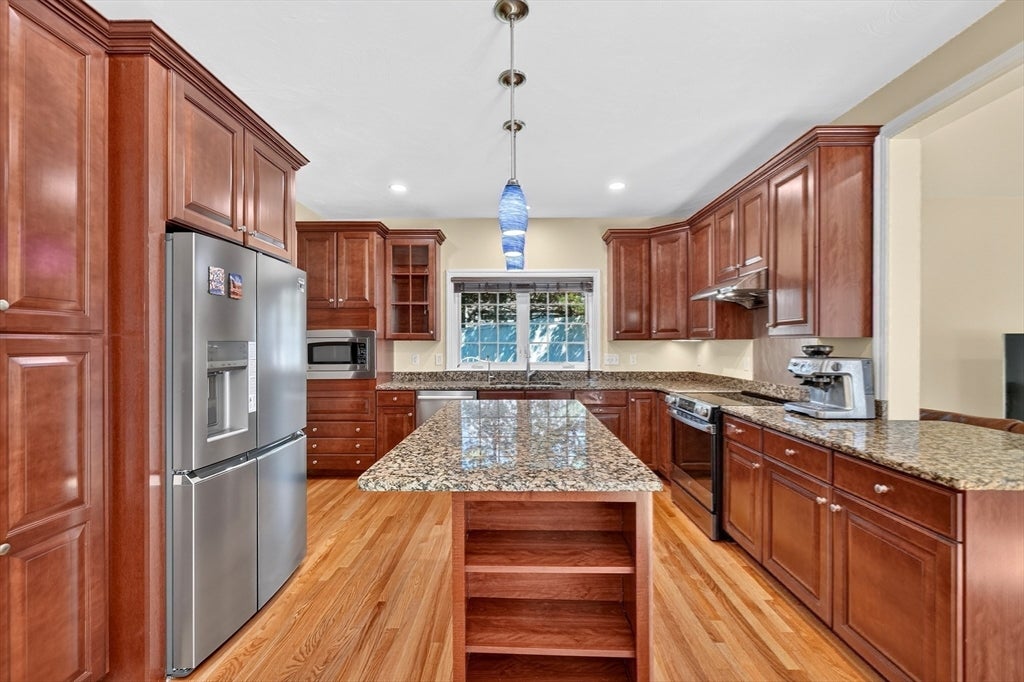 28 Hickory Dr, Shrewsbury, MA, 28 Hickory Dr, Shrewsbury, MA Photo #10
