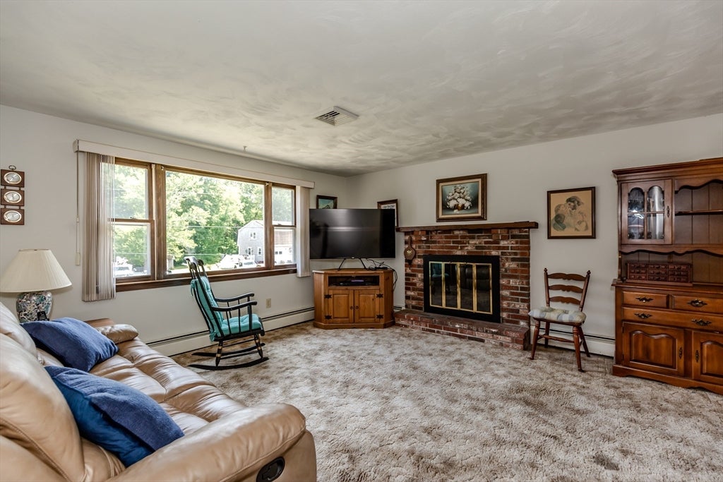 21 Evergreen Drive, Swansea, MA, 21 Evergreen Drive, Swansea, MA Photo #6