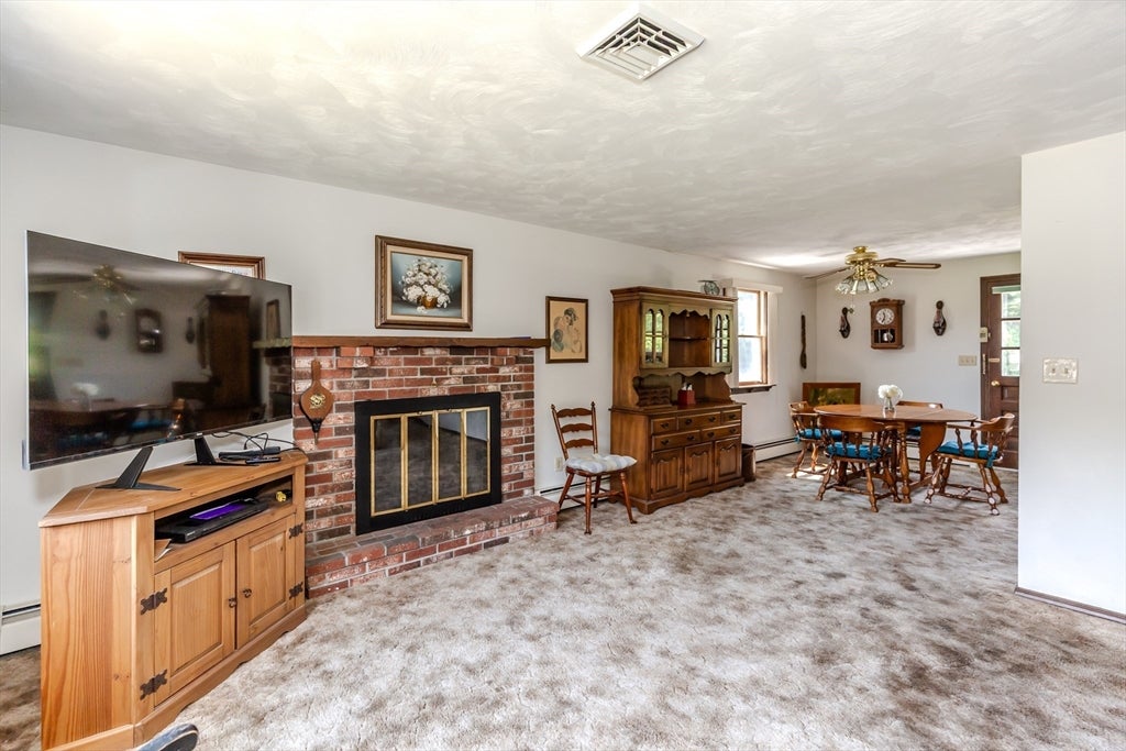 21 Evergreen Drive, Swansea, MA, 21 Evergreen Drive, Swansea, MA Photo #5