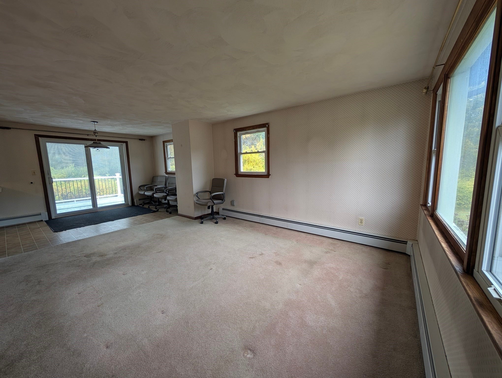 139 Charlton St, Oxford, MA Photo #3