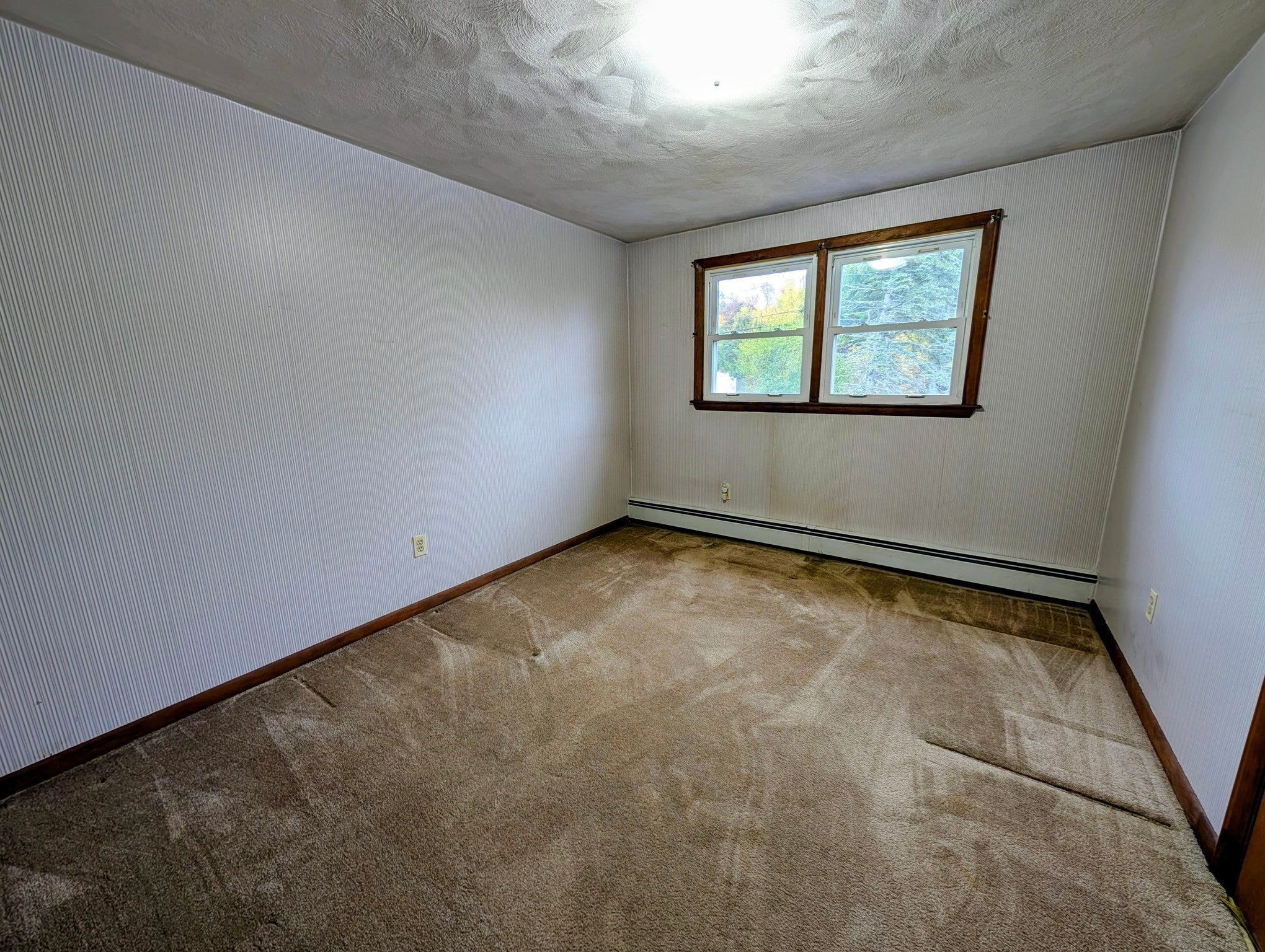 139 Charlton St, Oxford, MA Photo #16