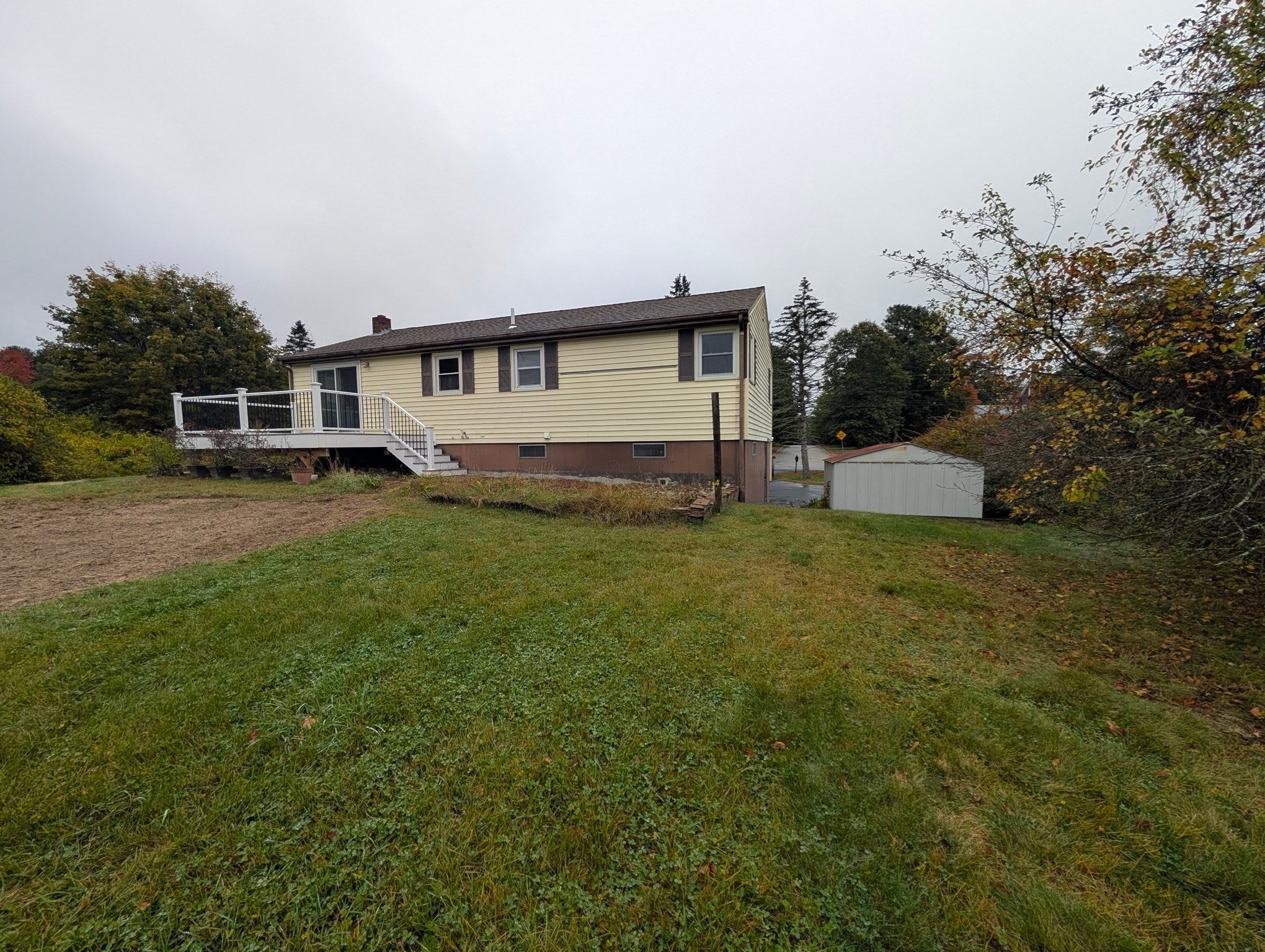 139 Charlton St, Oxford, MA Photo #19