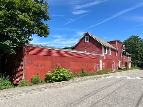 74 Sherman St Gardner MA 01440