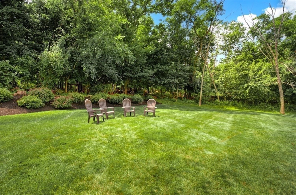 7 Birchwood Pointe 102