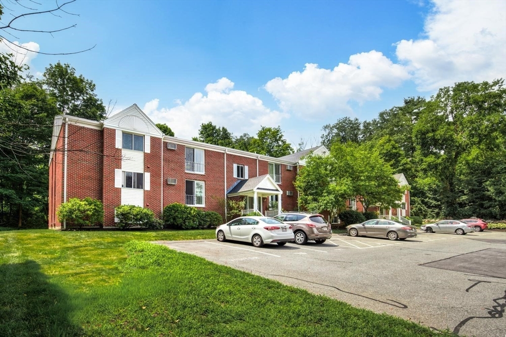 7 Birchwood Pointe 102