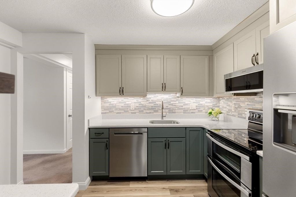 7 Birchwood Pointe 102