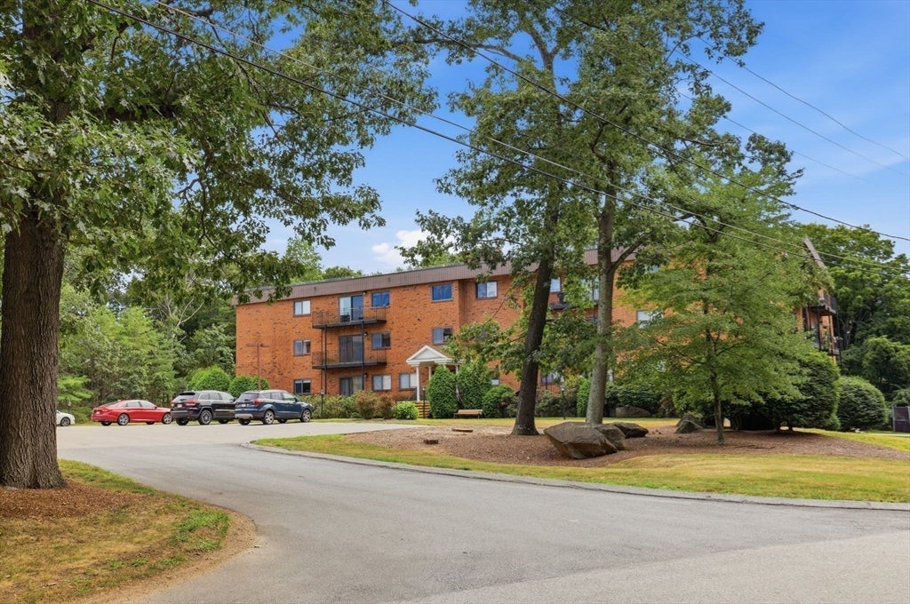181 Littleton Rd 212