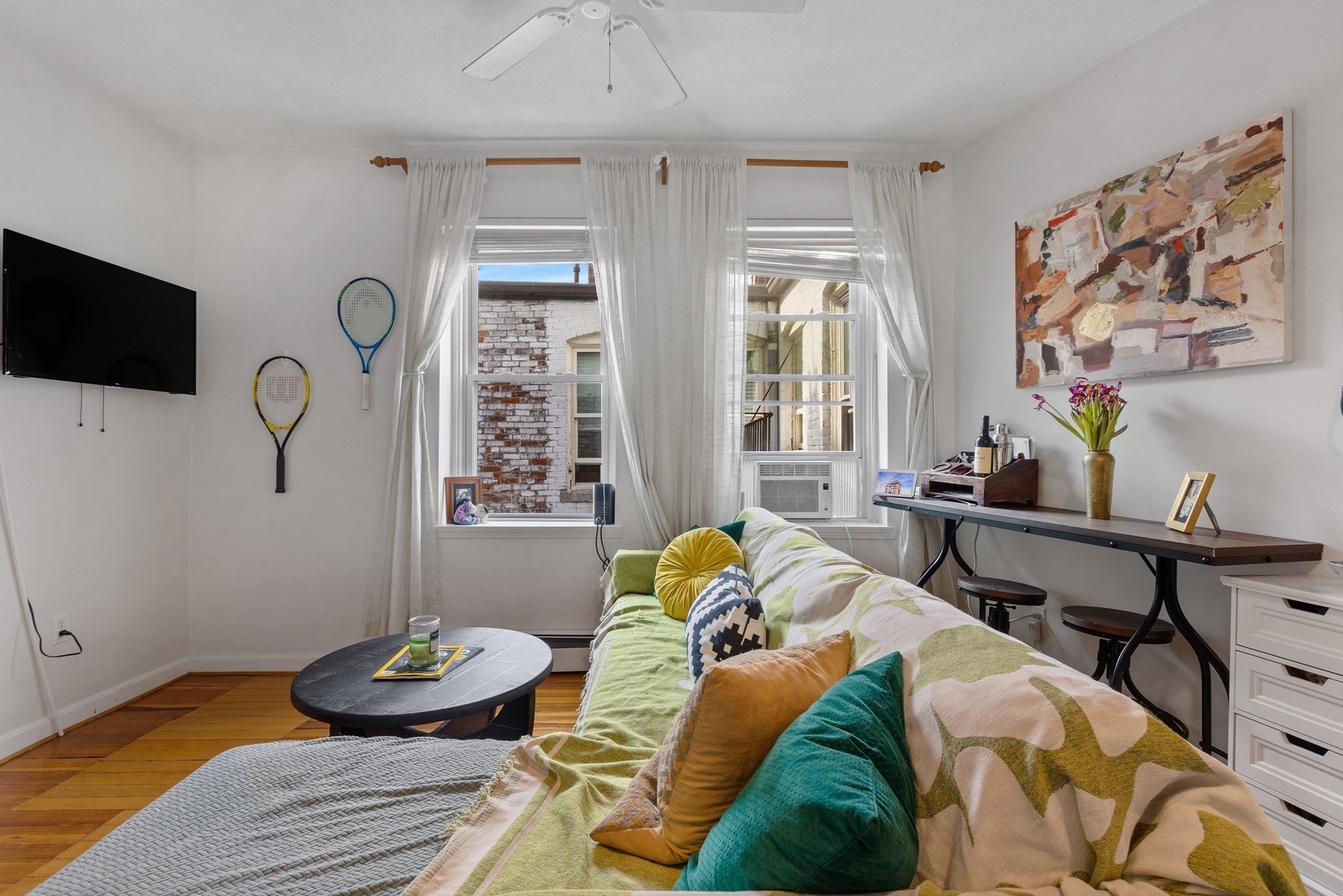 54 Myrtle St 10, Boston MA 02114