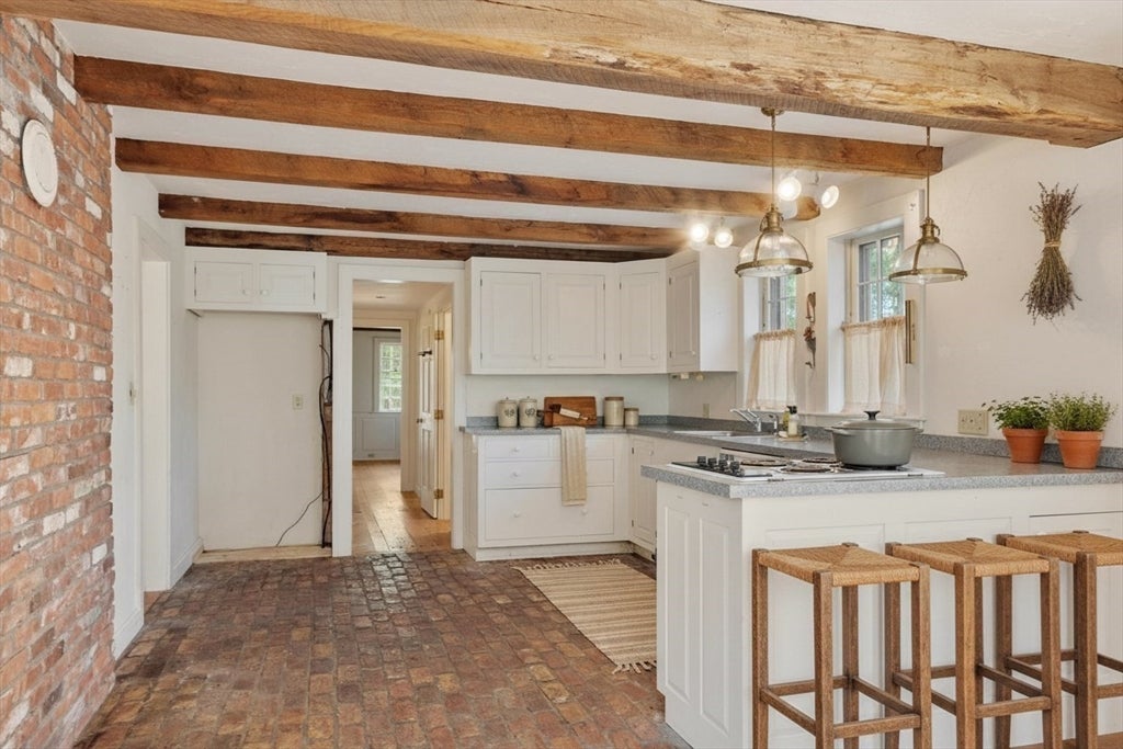 73 Brown Road