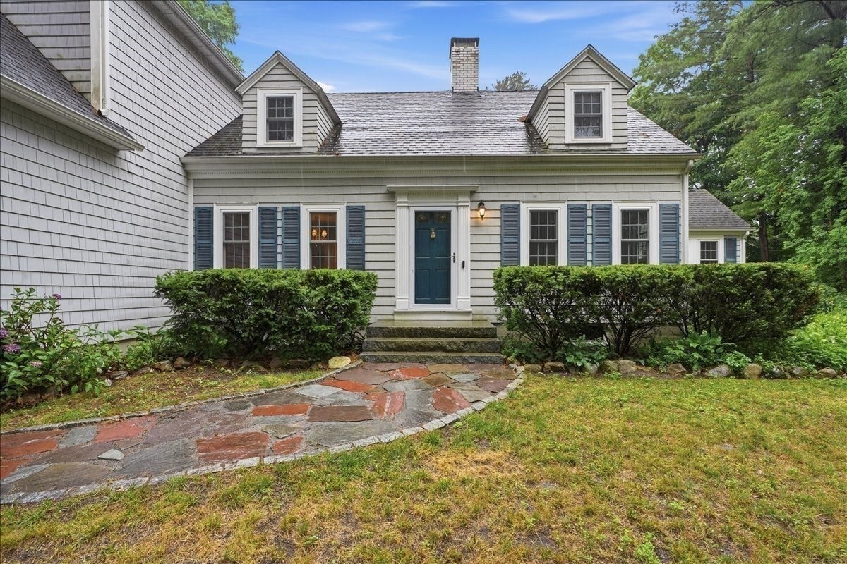 94 High St, Hingham, MA Photo #34