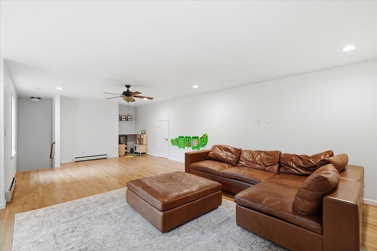 94 High St, Hingham, MA Photo #22