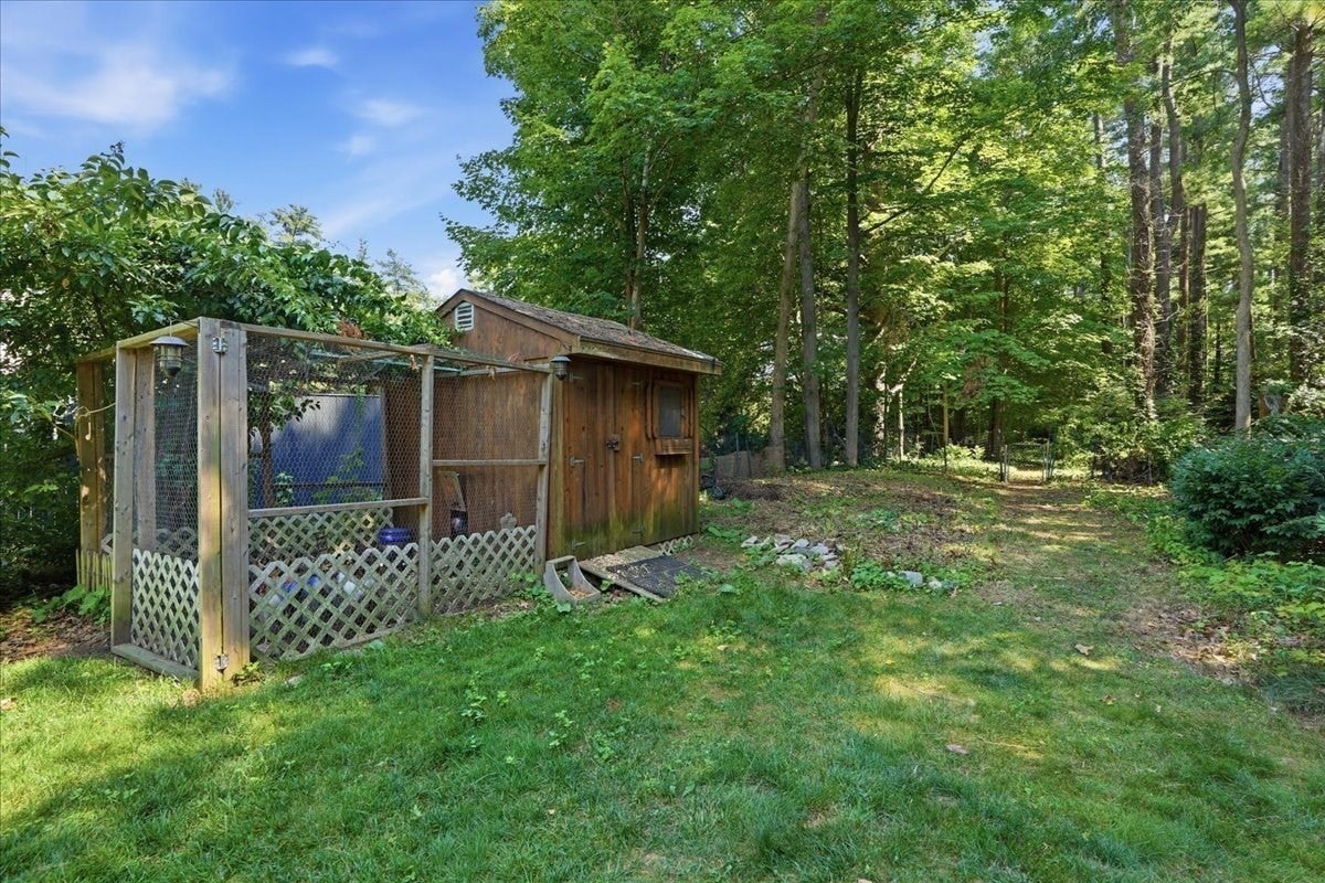 94 High St, Hingham, MA Photo #29
