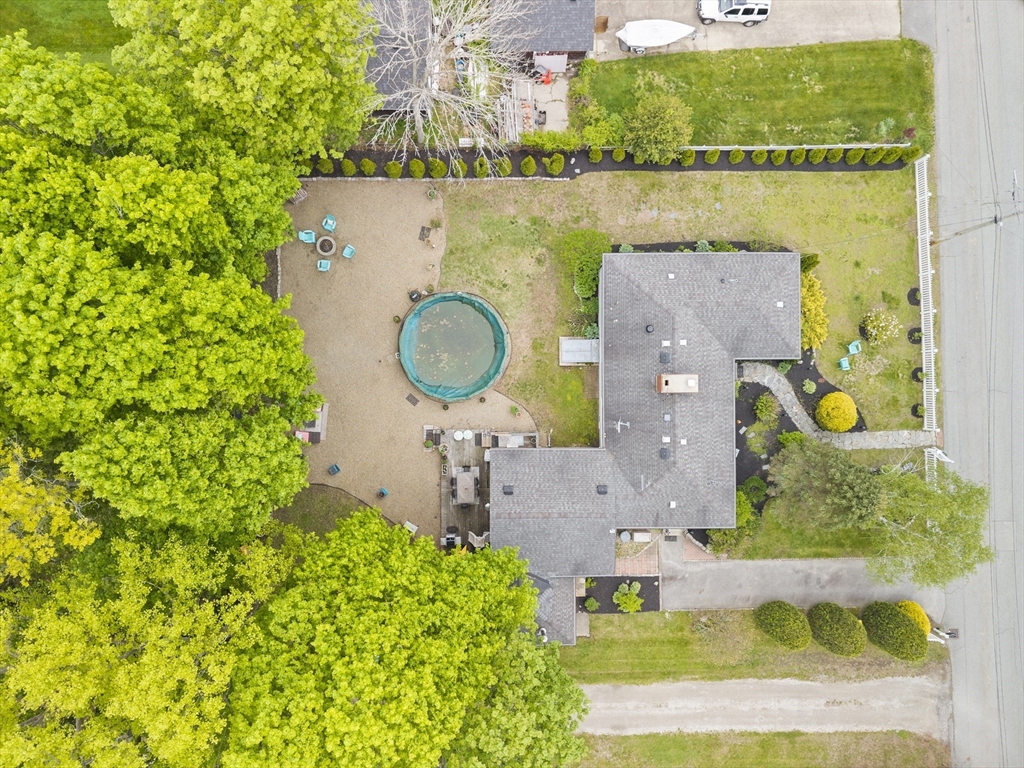 194 Grove Ave, Somerset, MA Photo #14