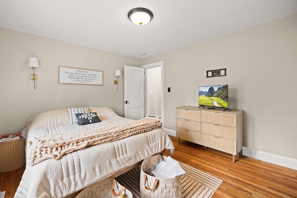 194 Grove Ave, Somerset, MA Photo #22