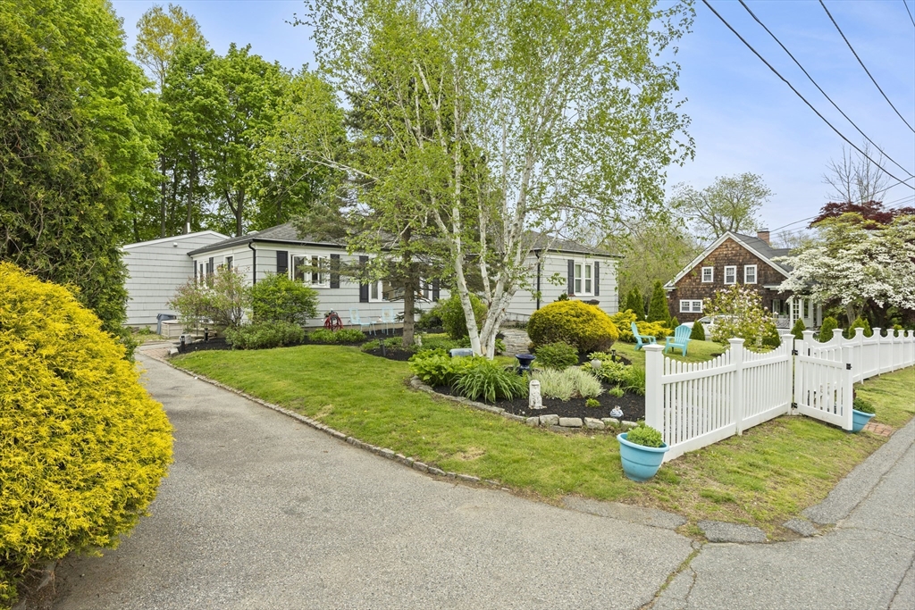 194 Grove Ave, Somerset, MA Photo #3