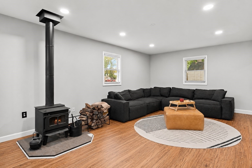194 Grove Ave, Somerset, MA Photo #40