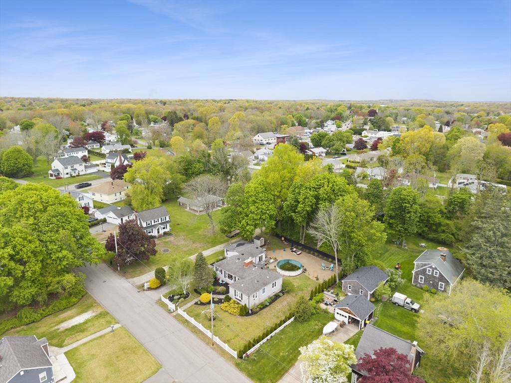 194 Grove Ave, Somerset, MA Photo #12