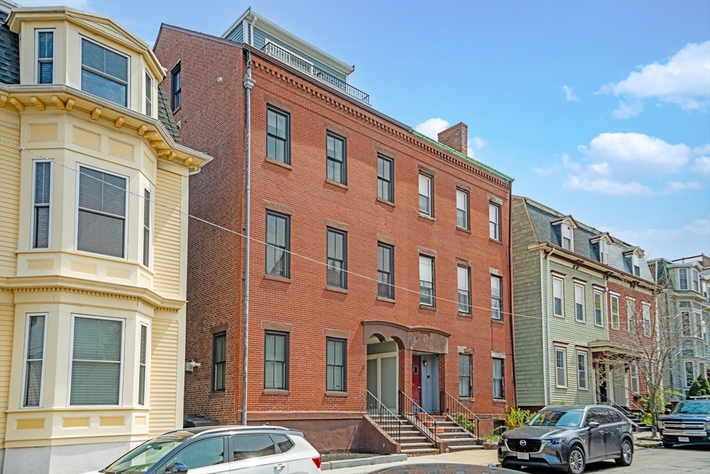 10 Gates St