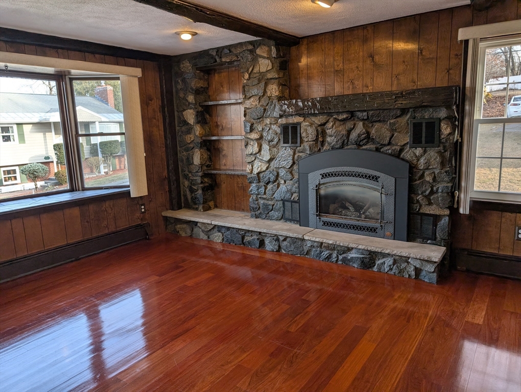 16 Edgemere Ave