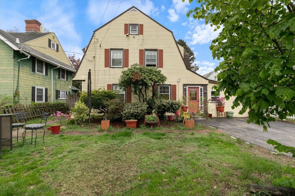 58 Salem St