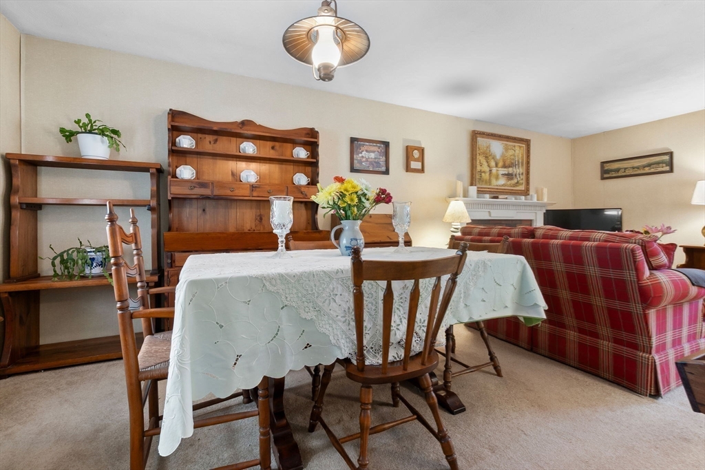 14 Paulette Dr