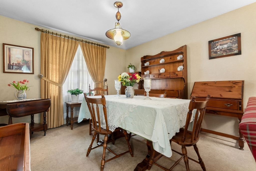 14 Paulette Dr