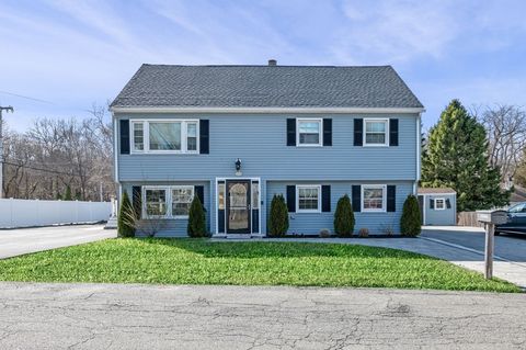 2 Finch Ln Gloucester MA 01930