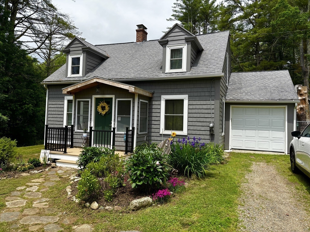 561 Belchertown Rd