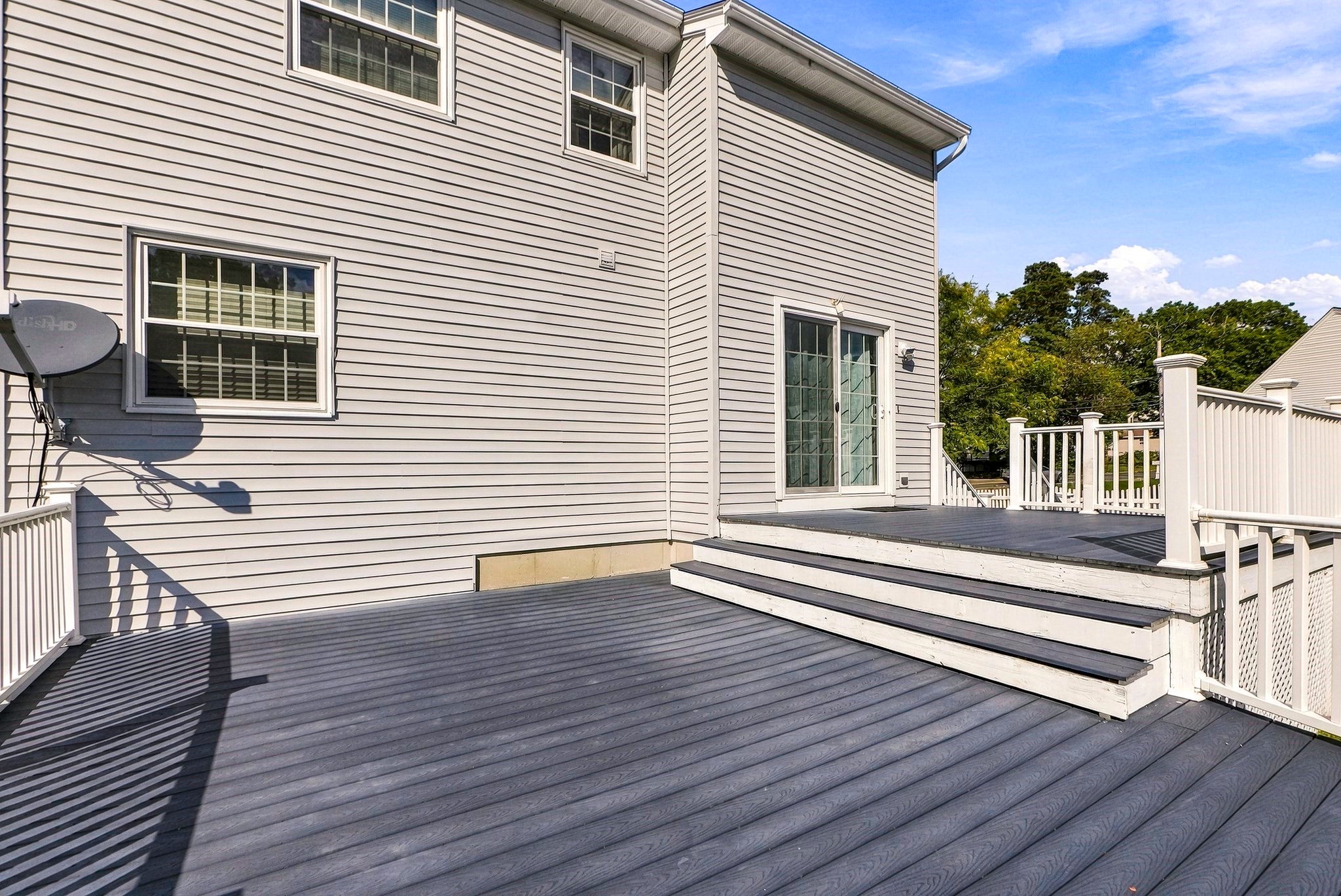 102 Sunderland Rd, Worcester, MA Photo #32