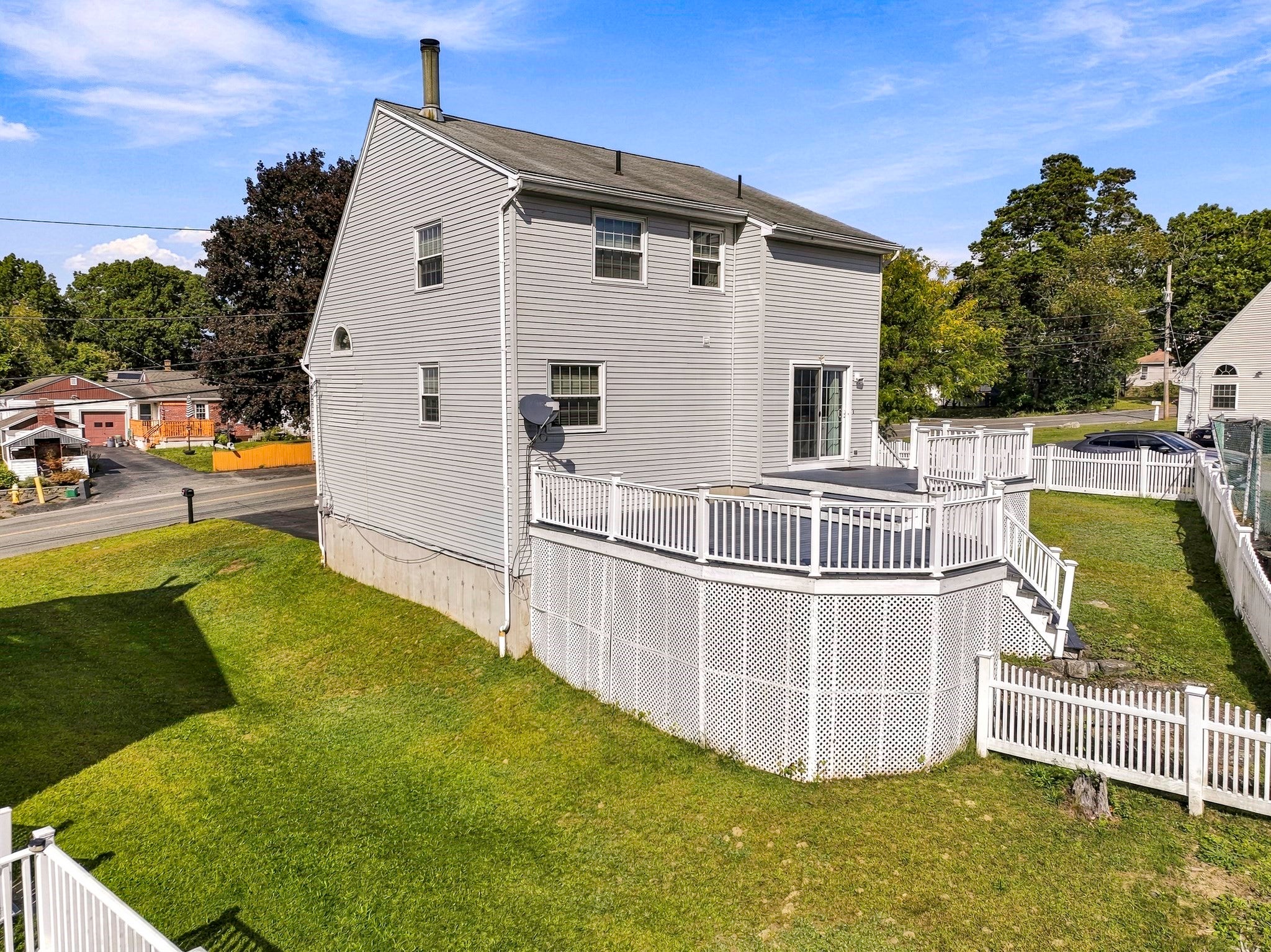 102 Sunderland Rd, Worcester, MA Photo #27