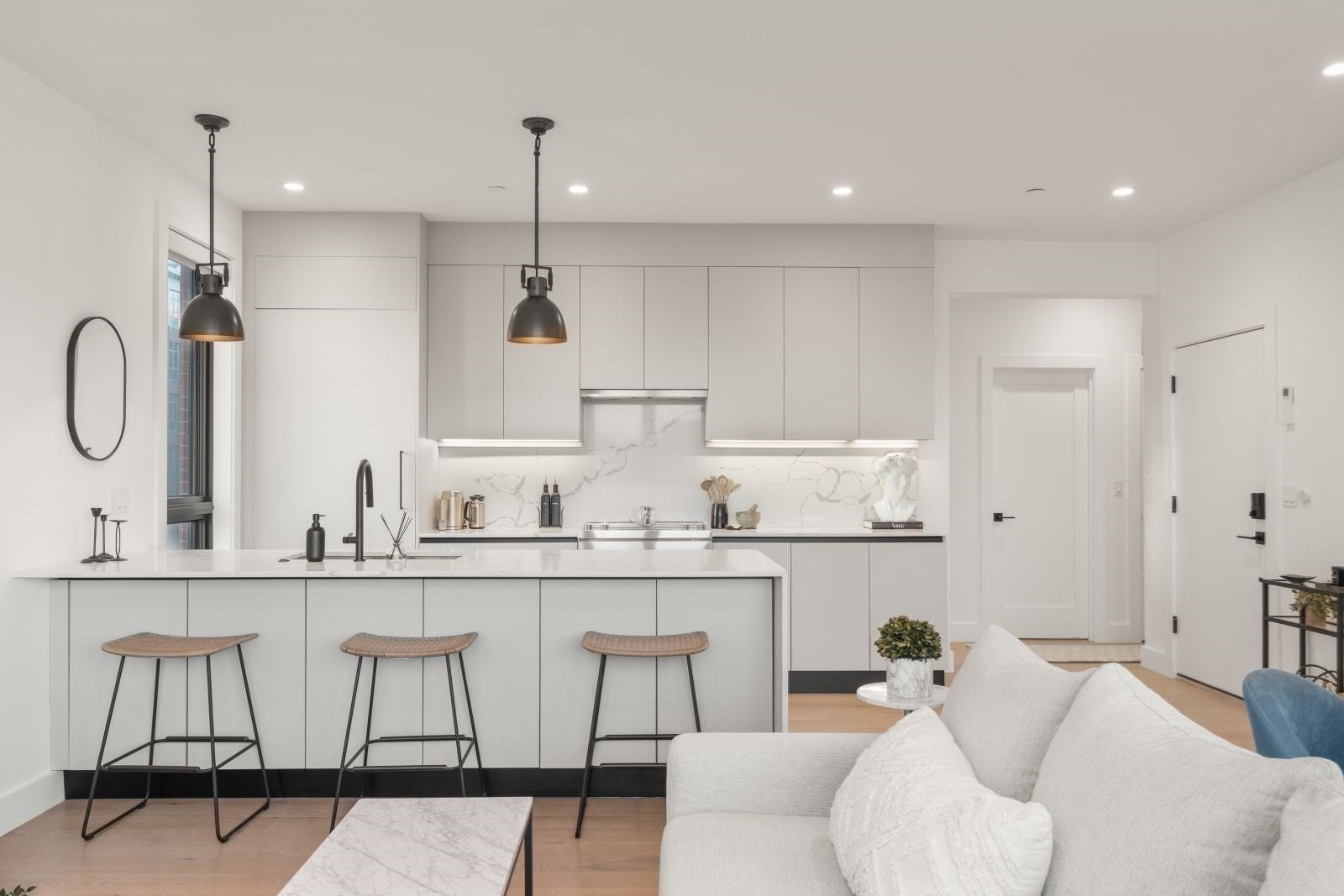 75 W Broadway 202