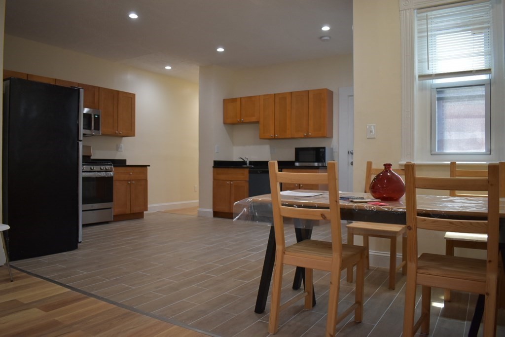 Click for 16 Glenville Ave #2, Boston, MA slideshow