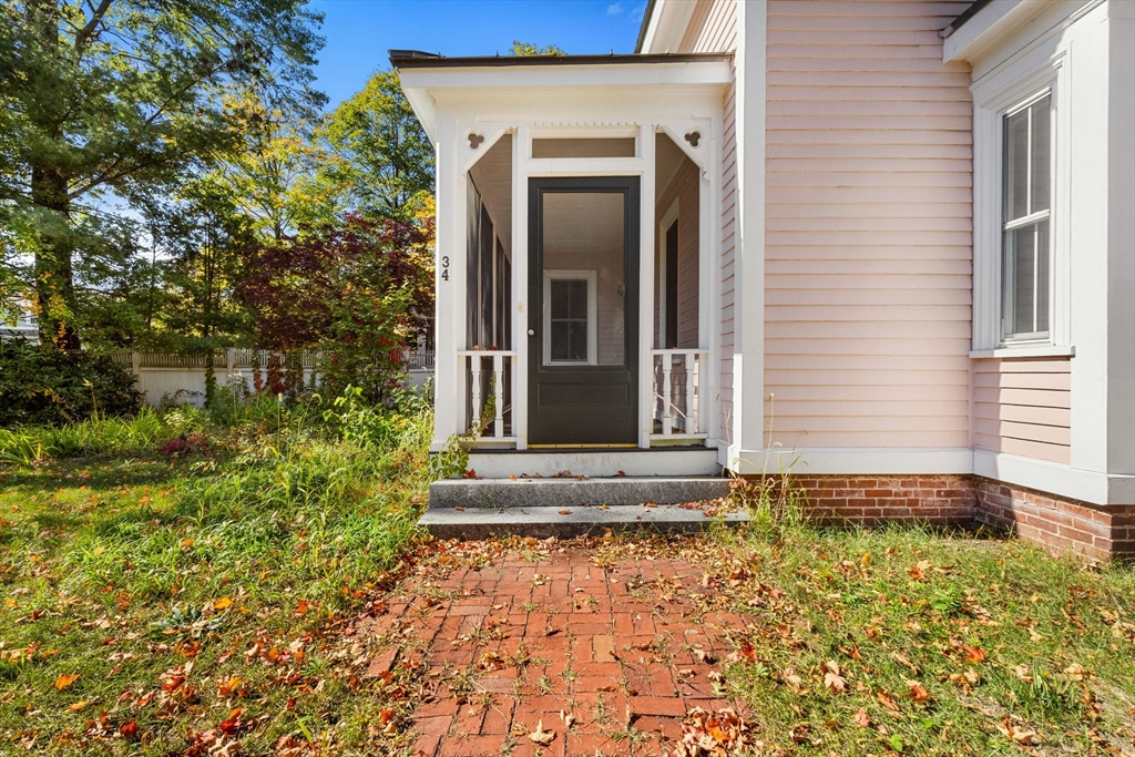 34 Thoreau Street 34