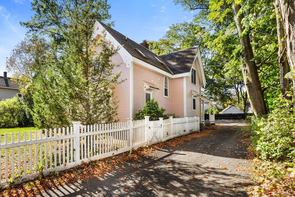 34 Thoreau Street 34