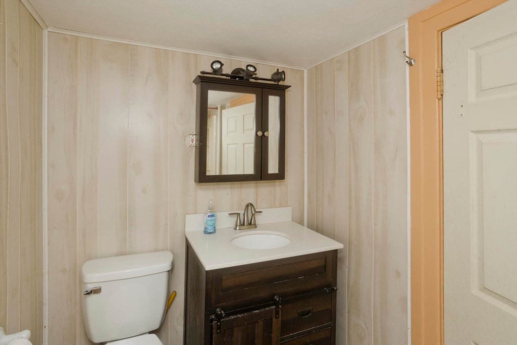 86 Laurence St, Springfield, MA Photo #25