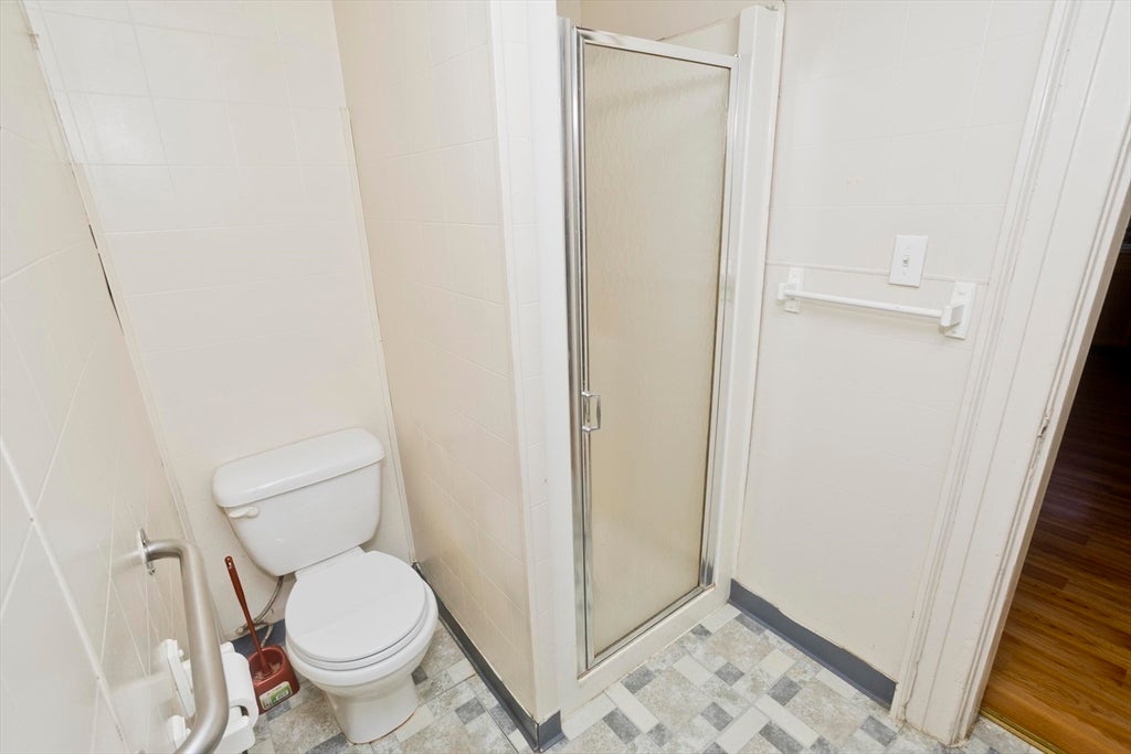 86 Laurence St, Springfield, MA Photo #14