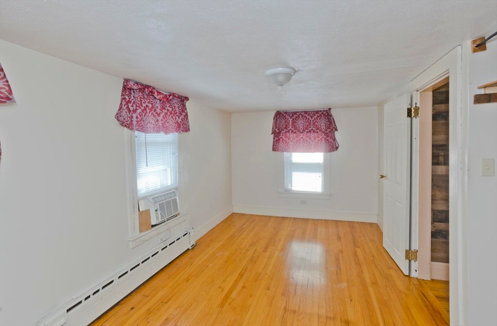 86 Laurence St, Springfield, MA Photo #24
