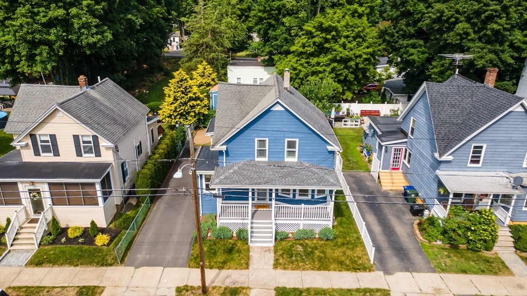 176 Hall St