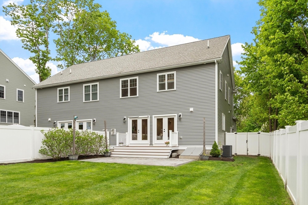 26 Sherman St 26