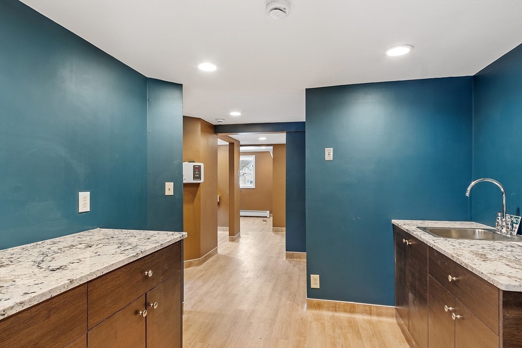 48 Pleasant St