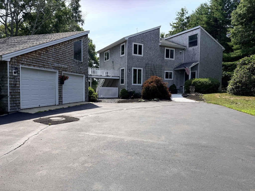 46 Holly Pond Rd