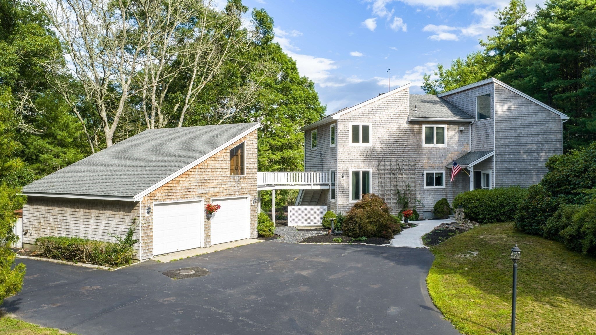 46 Holly Pond Rd