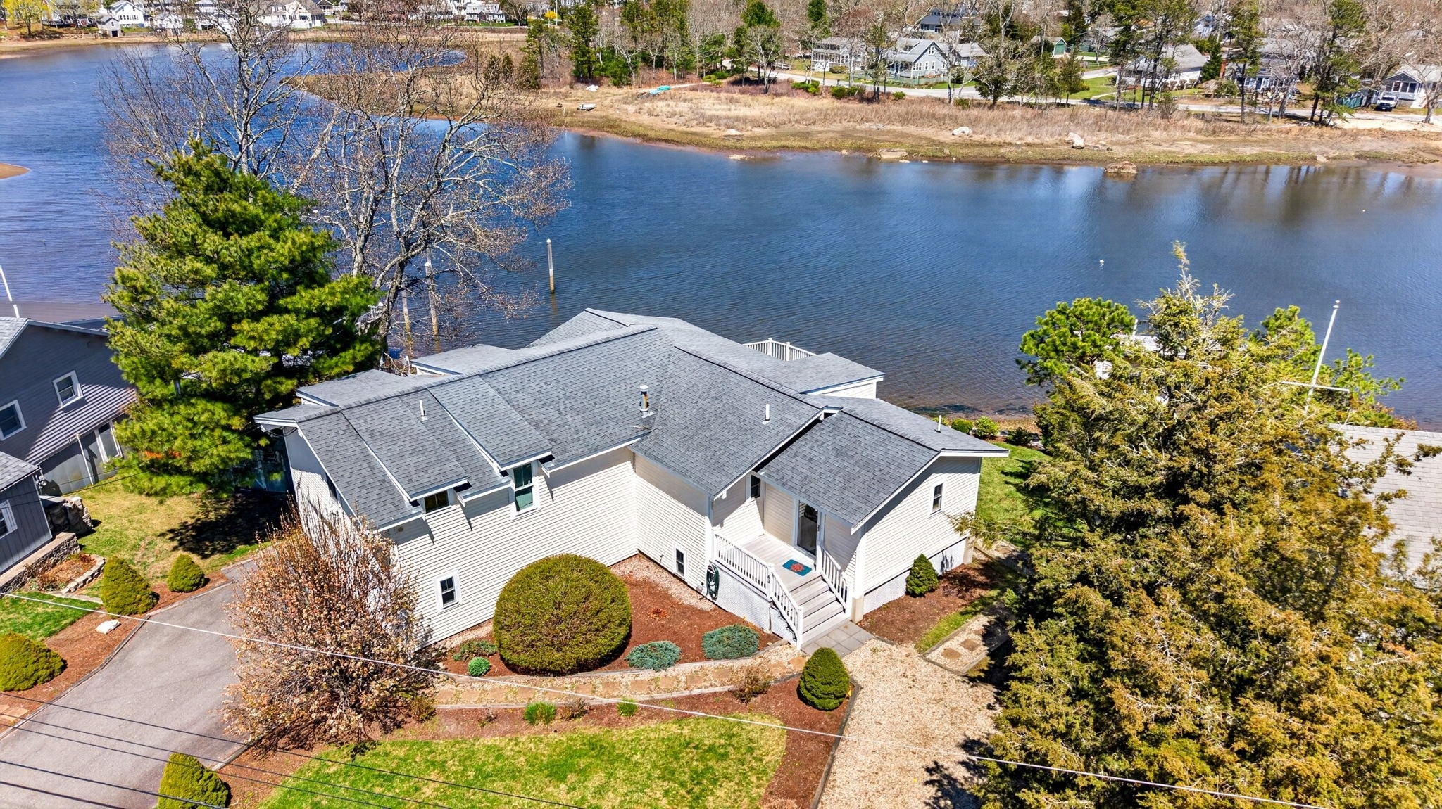63 Edgewater Drive
