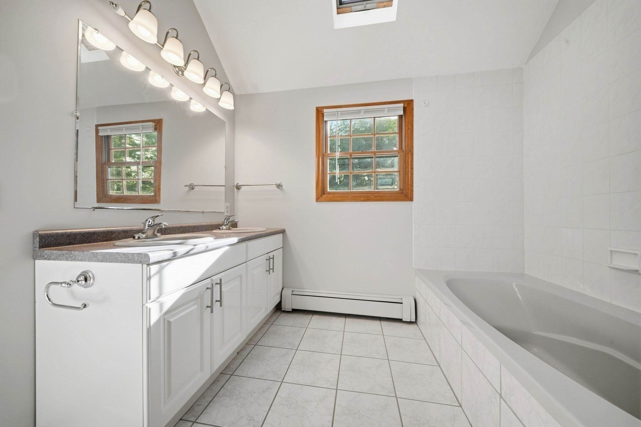1289 Whipple Rd, Tewksbury, MA, 1289 Whipple Rd, Tewksbury, MA Photo #15