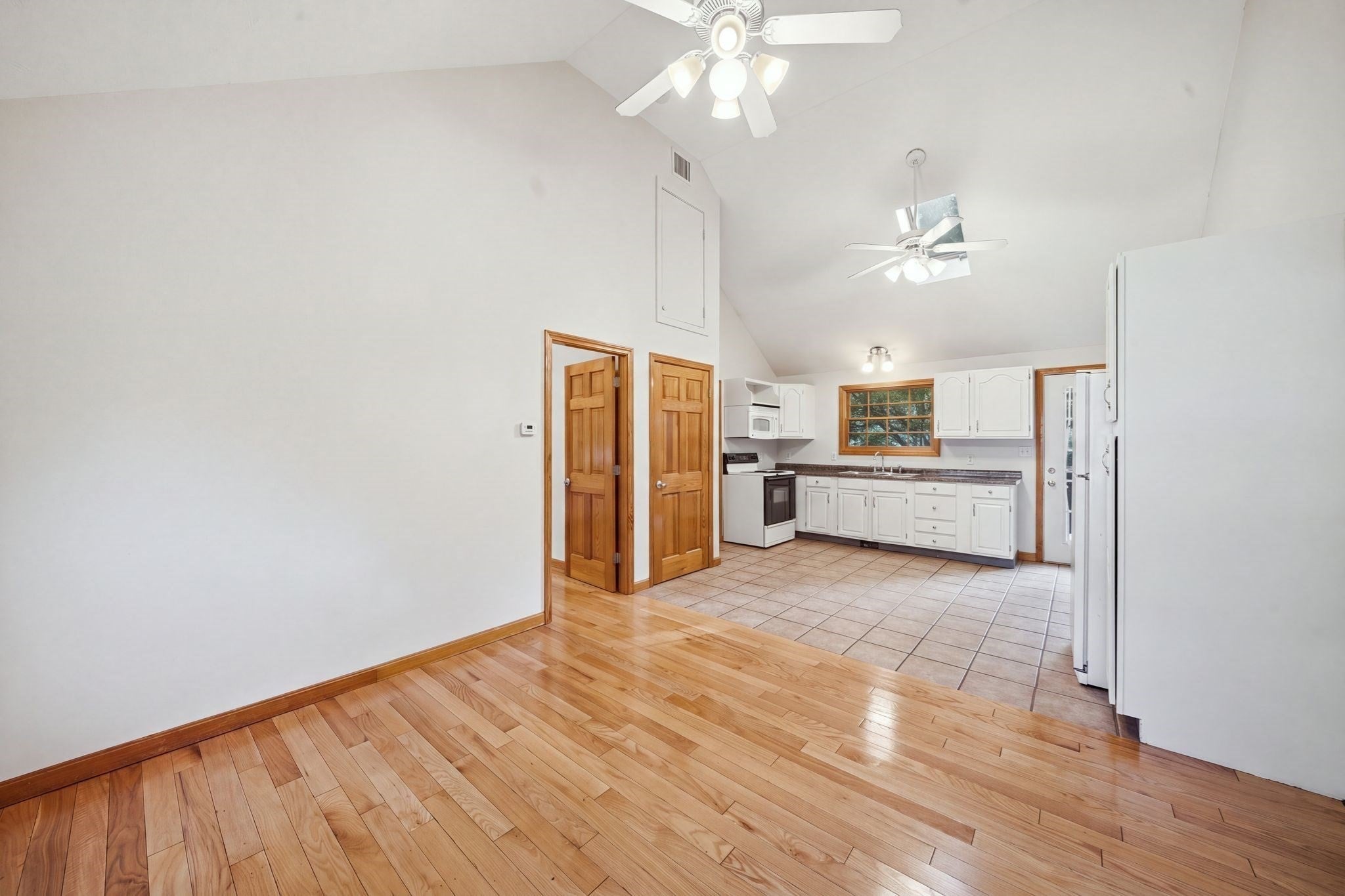 1289 Whipple Rd, Tewksbury, MA, 1289 Whipple Rd, Tewksbury, MA Photo #21