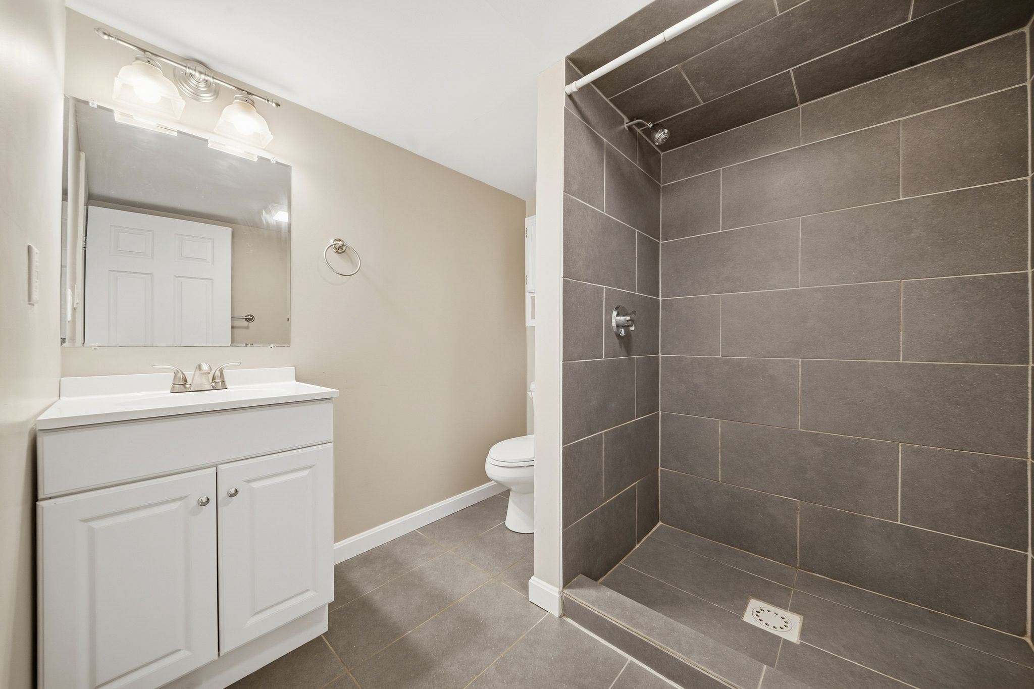 1289 Whipple Rd, Tewksbury, MA, 1289 Whipple Rd, Tewksbury, MA Photo #29