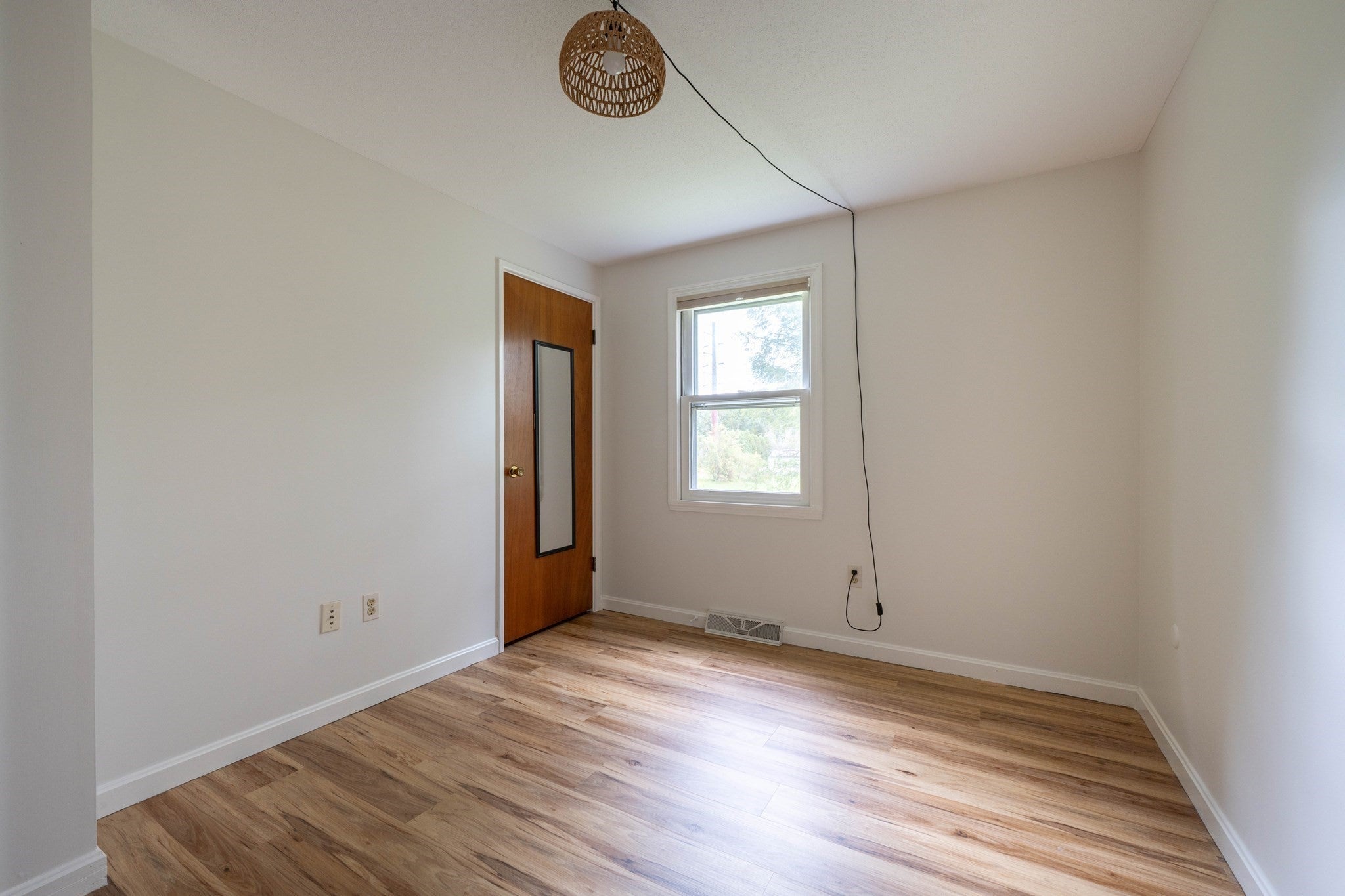 8 Coach Ln, Amherst, MA, 8 Coach Ln, Amherst, MA Photo #15
