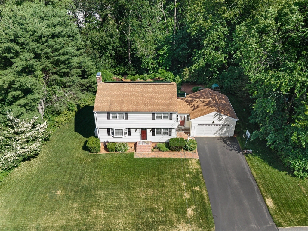 9 Carolyn Dr
